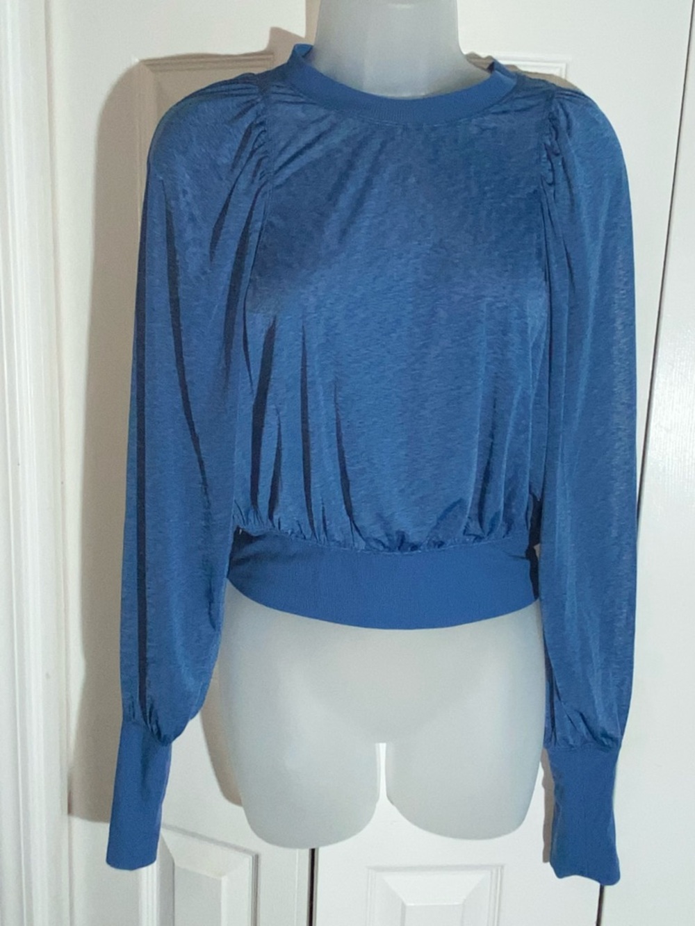 Free People Movement M Hitting It Off Blue Sheer Long Bishop Sleeve Crop Top A20